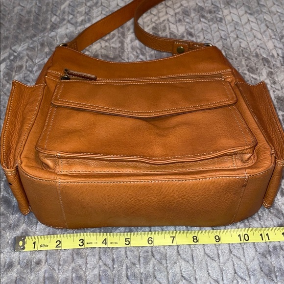 Fossill Vintage Brown Pebbled Leather Shoulder Bag.  Multiple compartments. - Picture 12 of 16